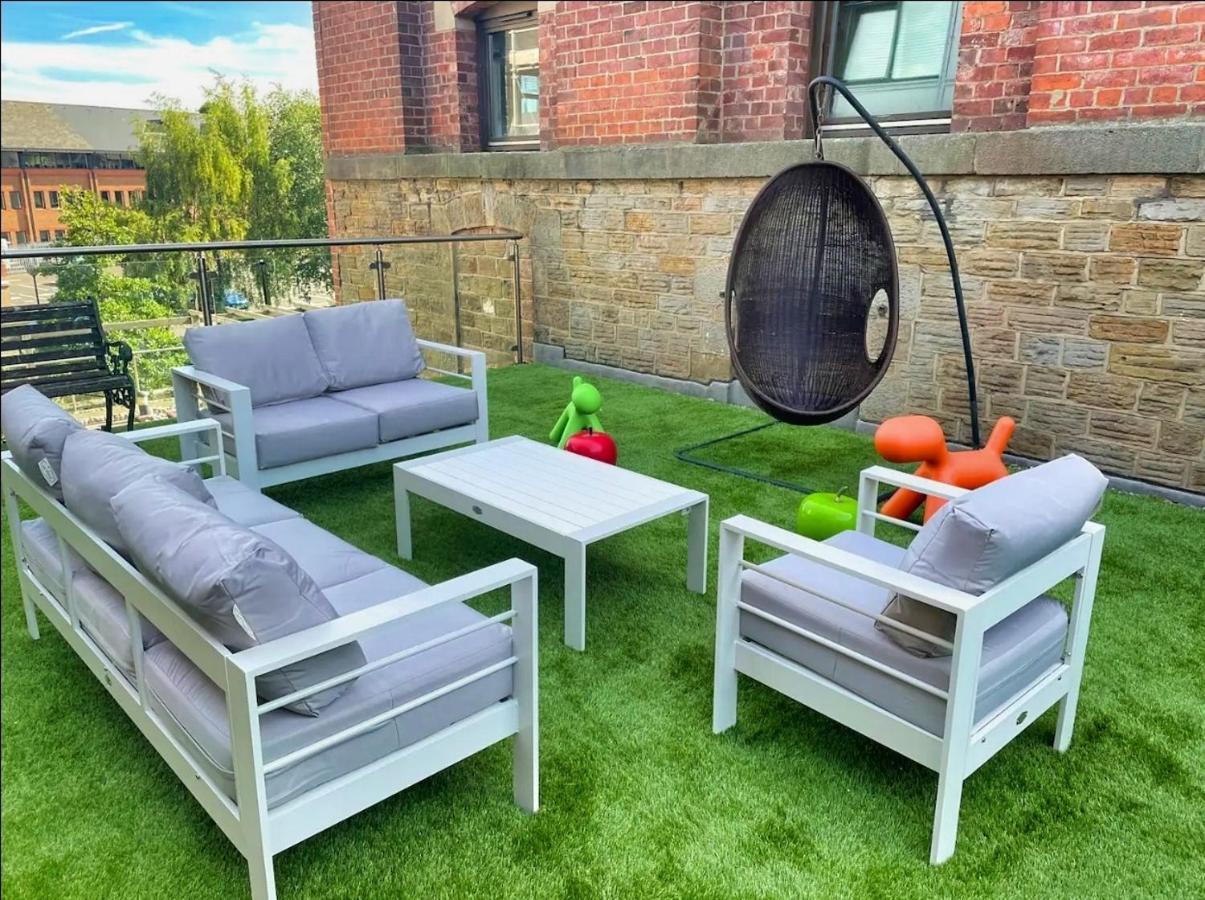 Historic Clock Tower Apartment With Rooftop Terrace And Free Secure Parking Sheffield Extérieur photo